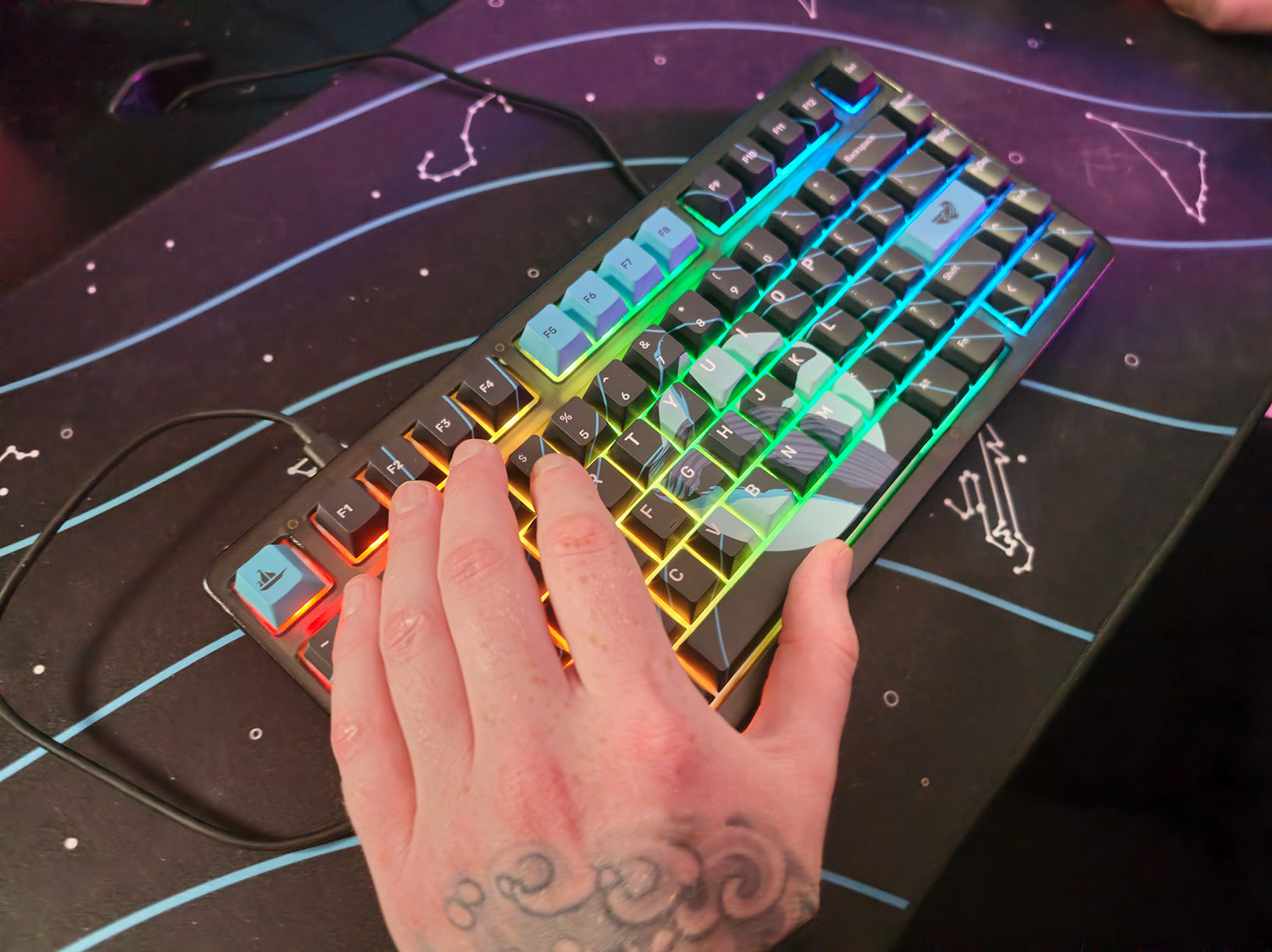 K75 Mechanical Keyboard - Space Whale